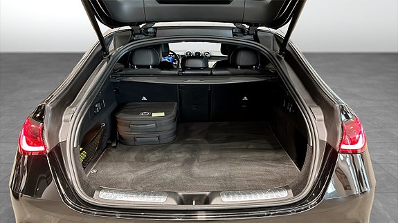 Mercedes-Benz GLC300 e 10 of 22
