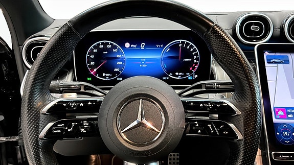 Mercedes-Benz GLC300 e 16 of 22