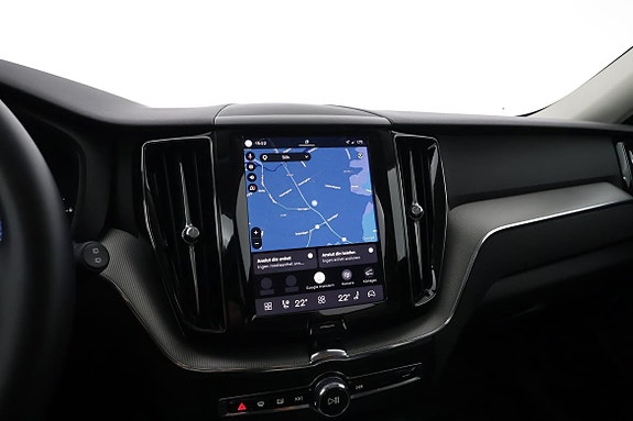 Volvo XC60 12 of 17