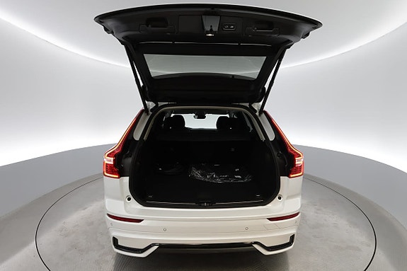 Volvo XC60 16 of 17