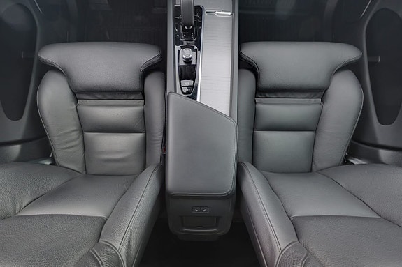 Volvo XC60 9 of 17