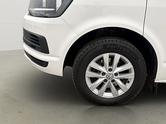 Volkswagen Transporter 26 of 29