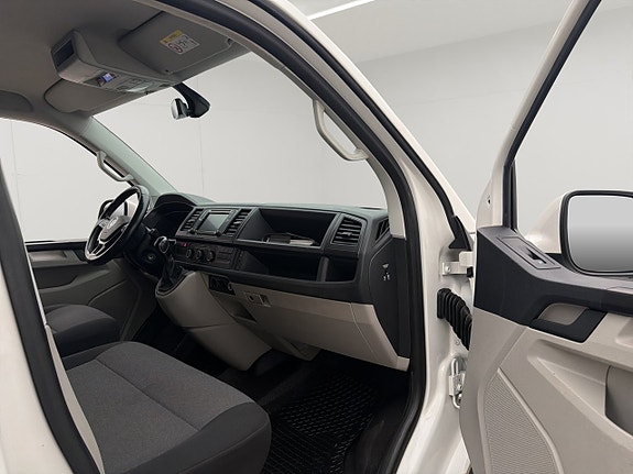 Volkswagen Transporter 25 of 29