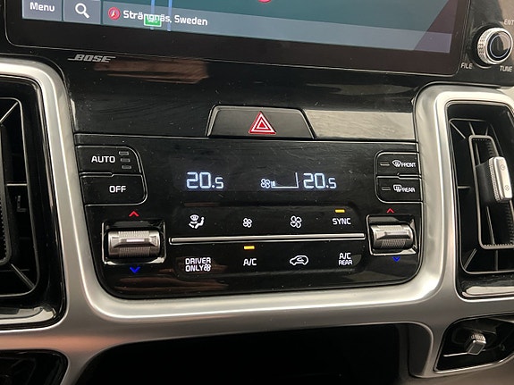 Kia Sorento 22 of 30