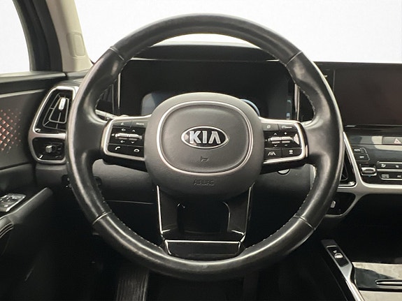 Kia Sorento 16 of 30