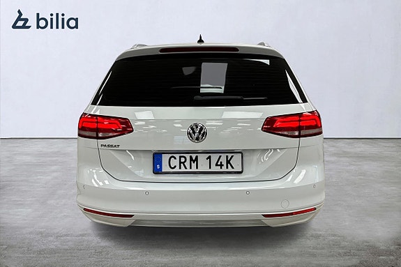 Volkswagen Passat 5 of 21