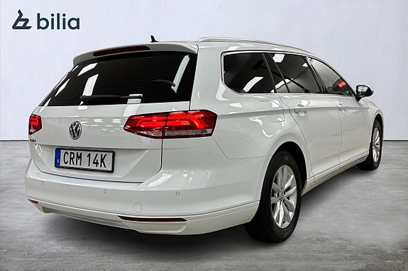 Volkswagen Passat 19 of 21