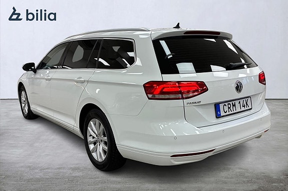 Volkswagen Passat 2 of 21