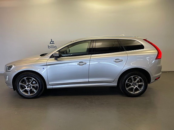 Volvo XC60 2 of 12