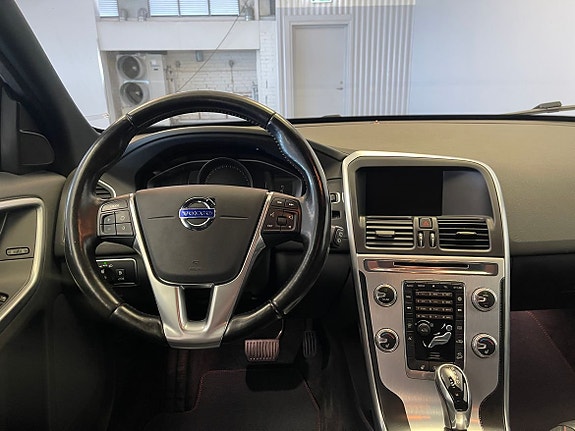 Volvo XC60 10 of 12