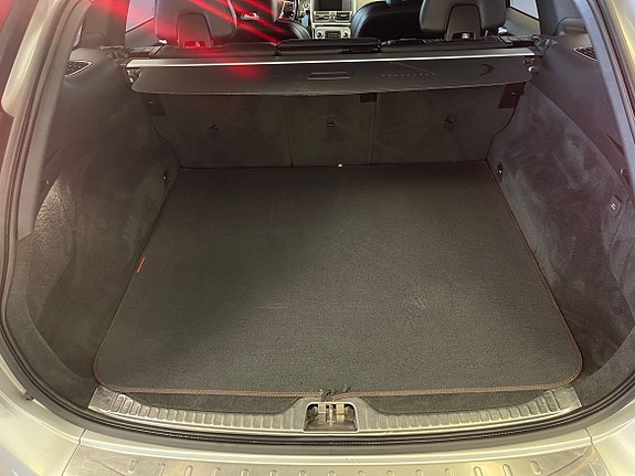 Volvo XC60 7 of 12