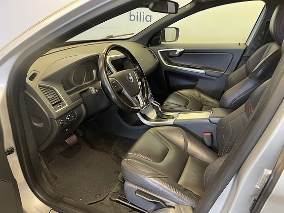 Volvo XC60 9 of 12