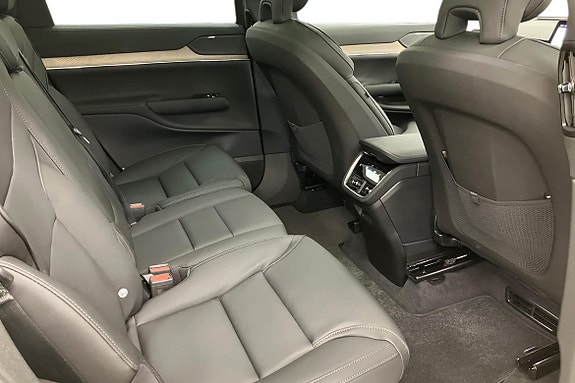 Volvo EX90 9 of 27