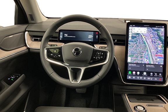 Volvo EX90 11 of 27