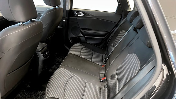 Kia Ceed 9 of 12
