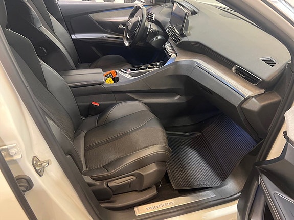 Peugeot 3008 7 of 10