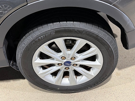 Ford Kuga 9 of 26