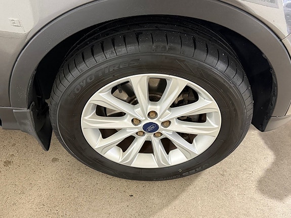 Ford Kuga 17 of 26