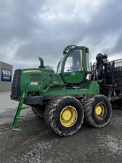 John Deere 1910G 2 of 20