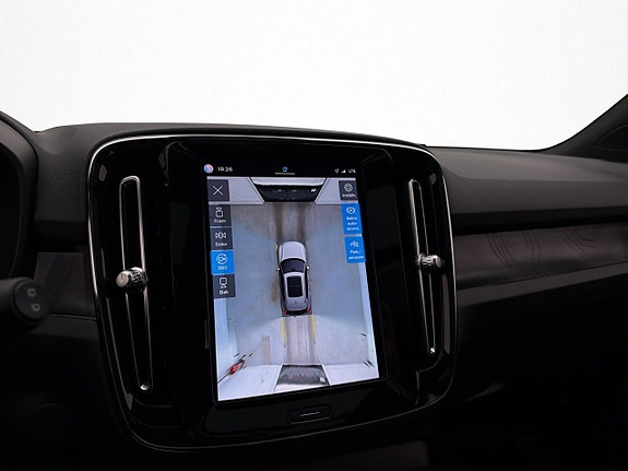 Volvo XC40 23 of 30