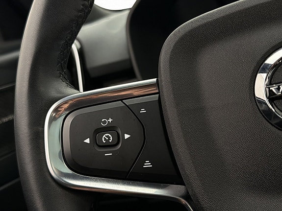 Volvo XC40 19 of 30