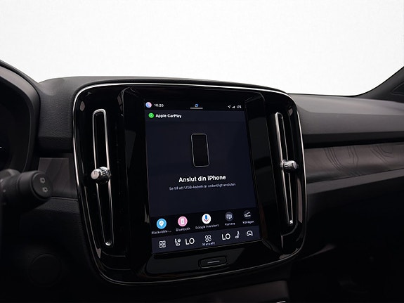 Volvo XC40 25 of 30