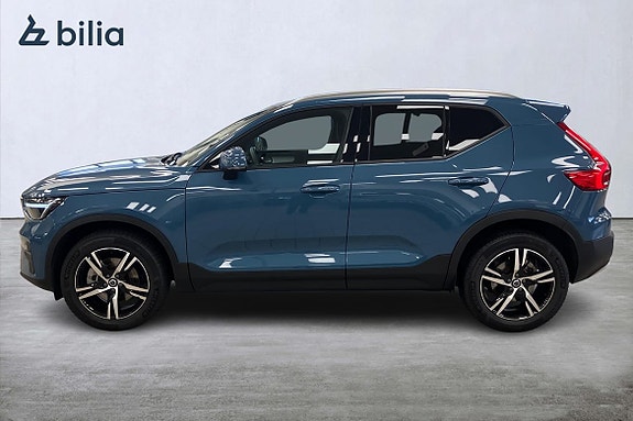 Volvo XC40 3 of 24