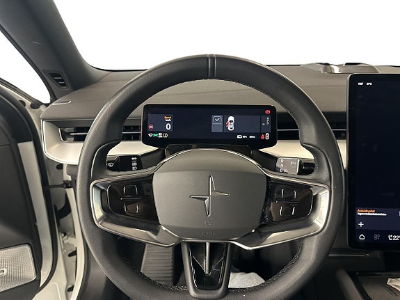 Polestar 3 8 of 18