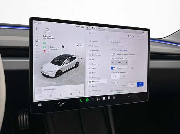 Tesla Model 3 24 of 30