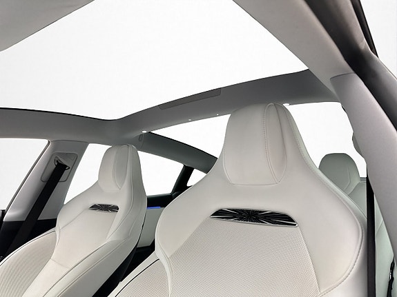 Tesla Model 3 11 of 30