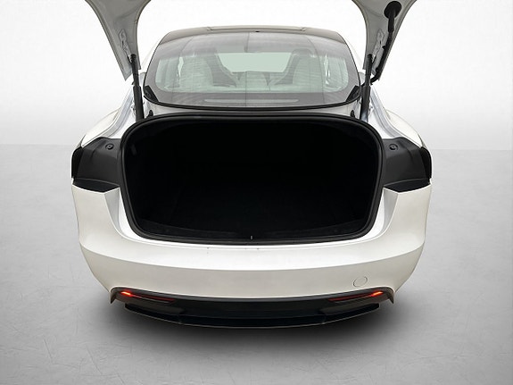 Tesla Model 3 30 of 30