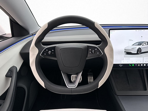 Tesla Model 3 13 of 30
