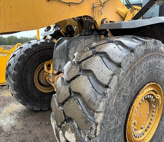CAT 980 M 5 of 10