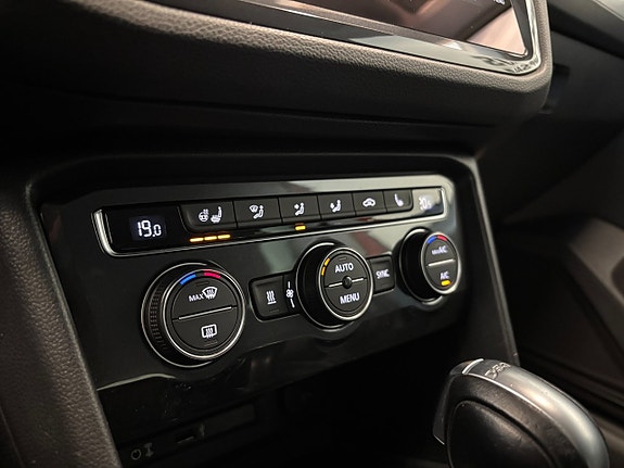 Volkswagen Tiguan 11 of 23