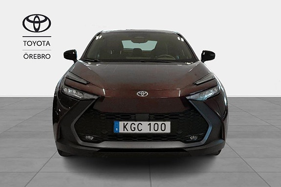 Toyota C-HR 6 of 11