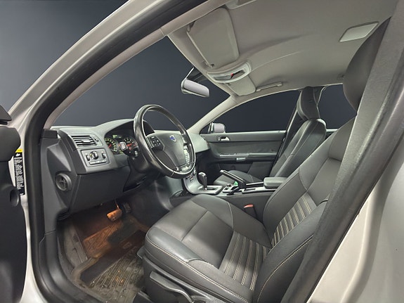 Volvo V50 9 of 16