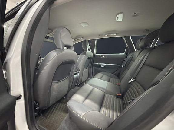 Volvo V50 10 of 16