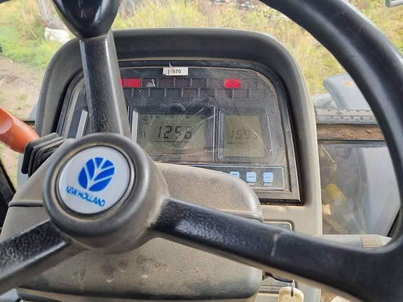 New Holland 8560 6 of 9