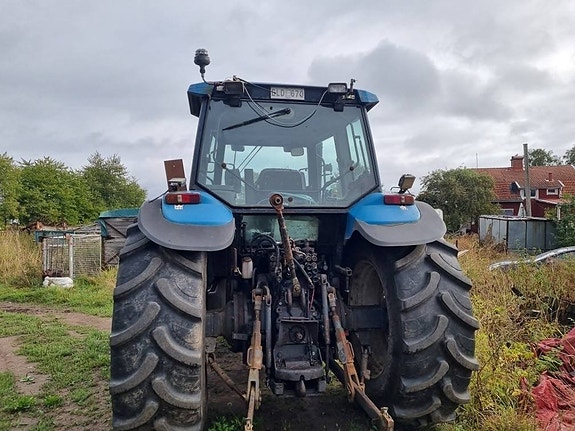 New Holland 8560 3 of 9