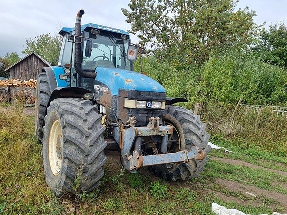 New Holland 8560 2 of 9