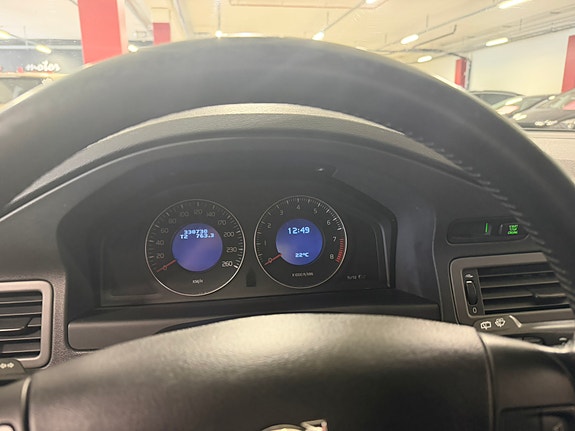 Volvo V70 9 of 9