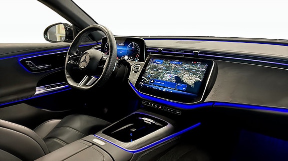 Mercedes-Benz E300 e 3 of 21