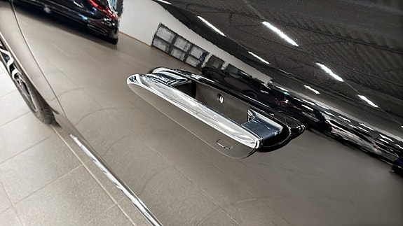 Mercedes-Benz E300 e 15 of 21