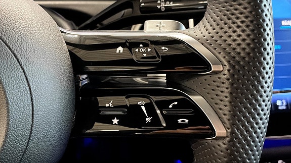 Mercedes-Benz E300 e 17 of 21