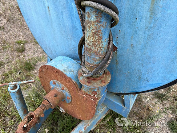 Vattentank på hjul 8 m³ med PTO-pump 14 of 27