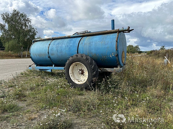 Vattentank på hjul 8 m³ med PTO-pump 5 of 27