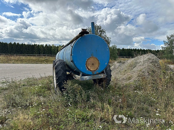 Vattentank på hjul 8 m³ med PTO-pump 6 of 27