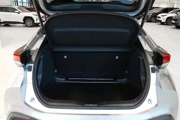Toyota C-HR 11 of 11