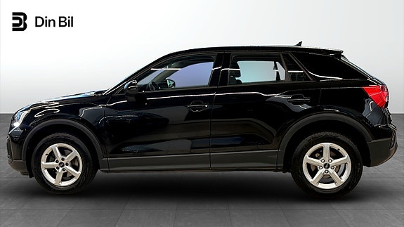 Audi Q2 2 of 14
