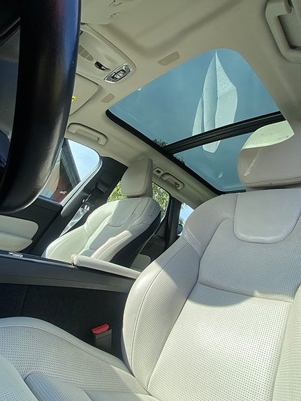 Volvo XC60 12 of 12